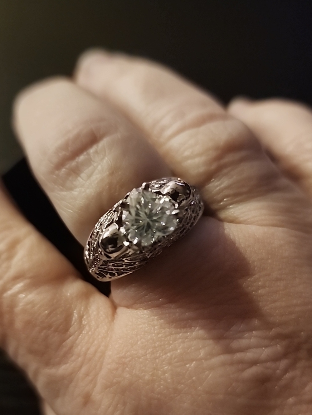 Gothic-Style White Gold Silver Filigree Solitaire Ring - Size 10